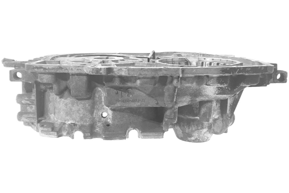 U96750B - Bell Hsg, CD4E (Starter At 11:00)(Top Bolts 6 1/2" ) 3 U96750B - Bell Hsg, CD4E (Starter At 11:00)(Top Bolts 6 1/2" ) - Image 3